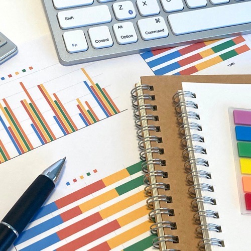 アイデアを商品化するプロセスのイラスト